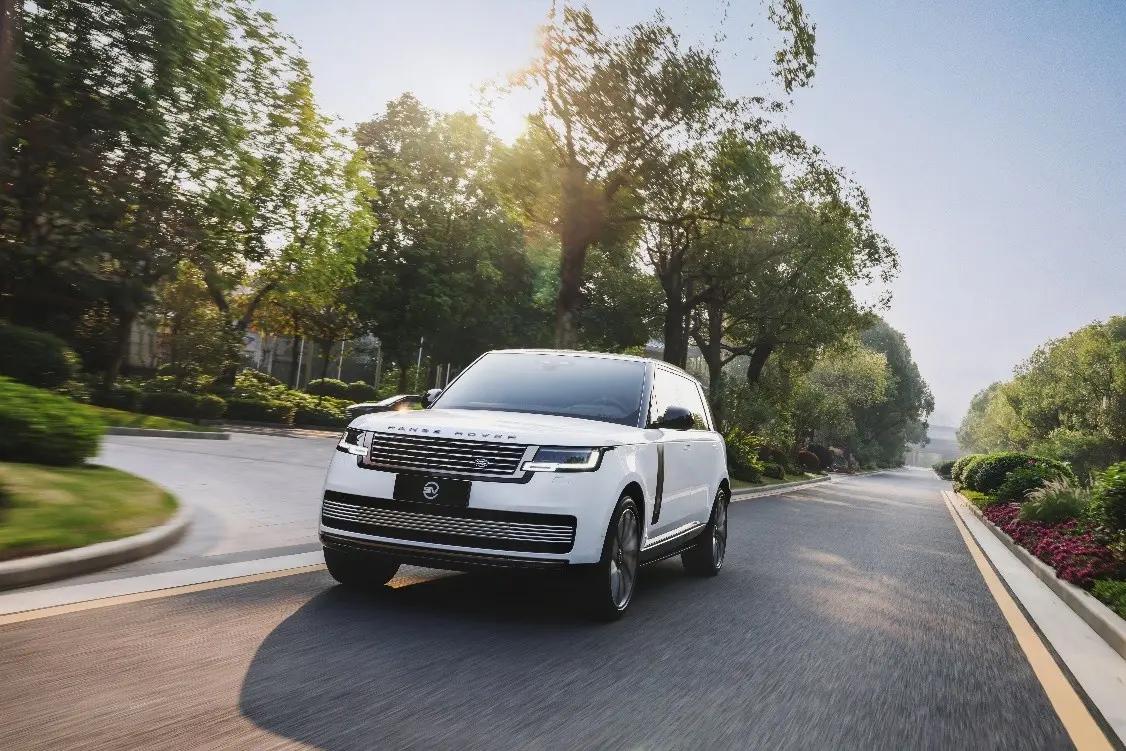 共鉴英国皇室珍藏，全新一代路虎揽胜SV携杰拉德珠宝亮相广州