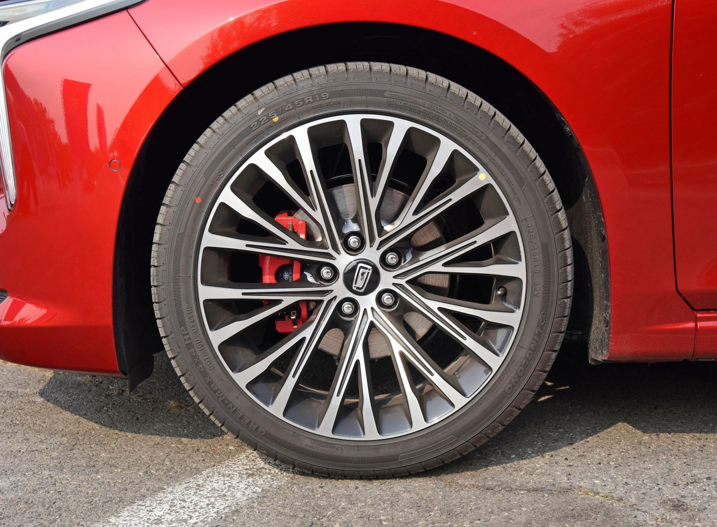 预算14万，提了台奔腾B702.0T版本，动力油耗满意，但缺点也明显