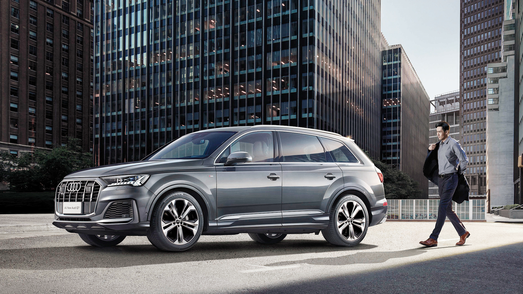 2019款奥迪Q73.0T55技术型参数,2023款q745tfsi有空气悬架吗