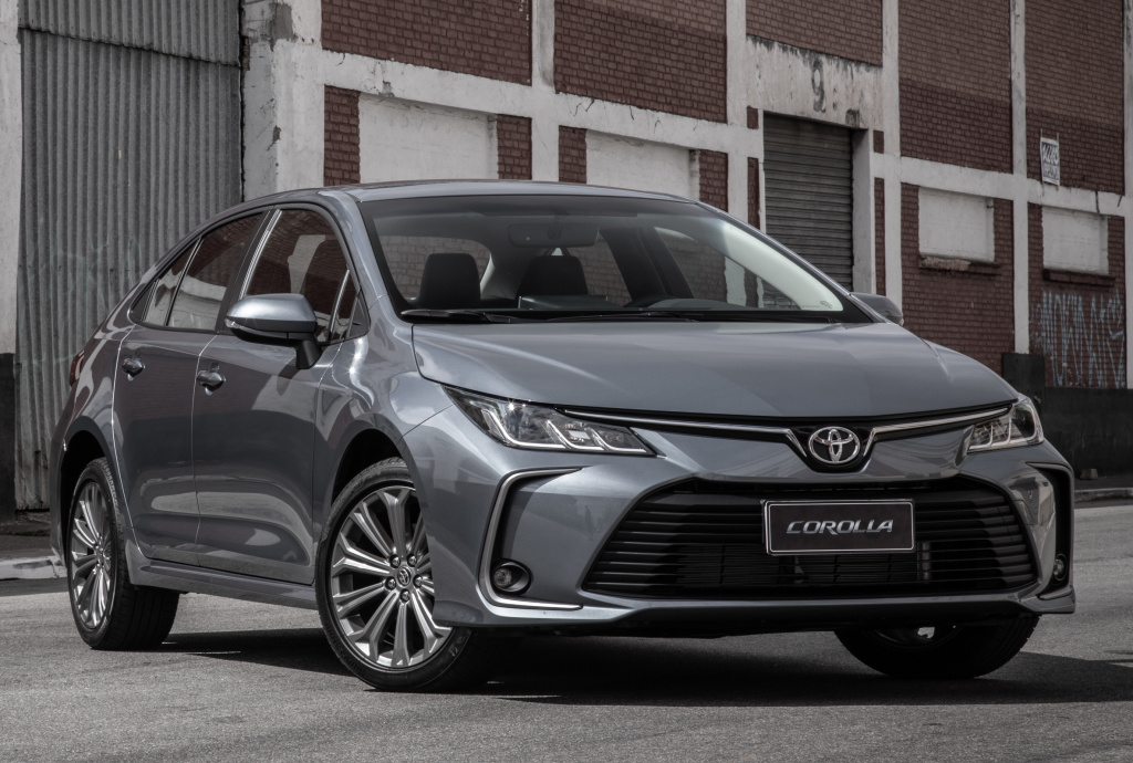 10万朗逸轩逸卡罗拉低配比较,轩逸卡罗拉朗逸这三款车哪个好