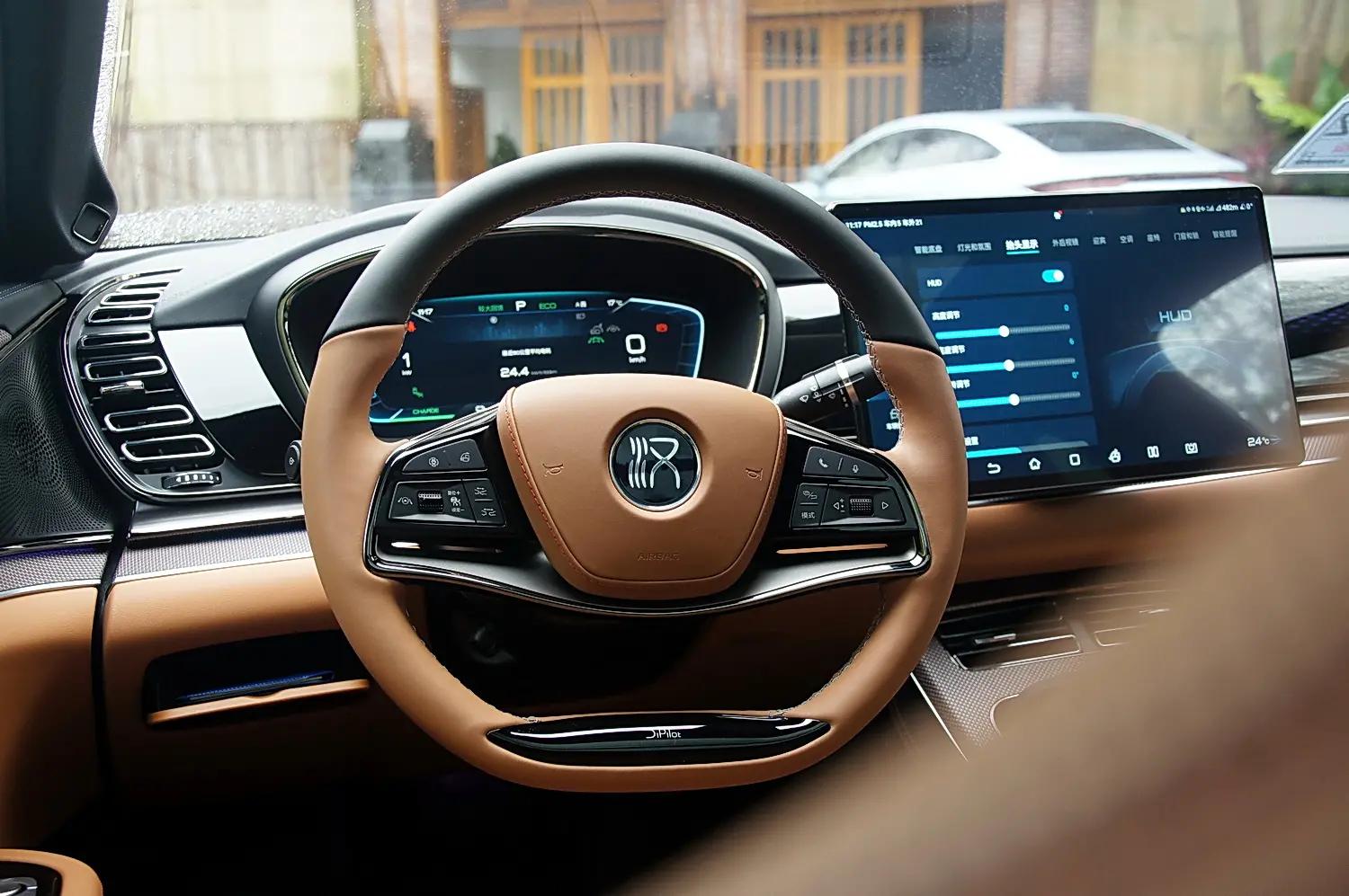 颜值高科技强比亚迪汉ev解读,沉浸式体验比亚迪汉ev冠军版试驾