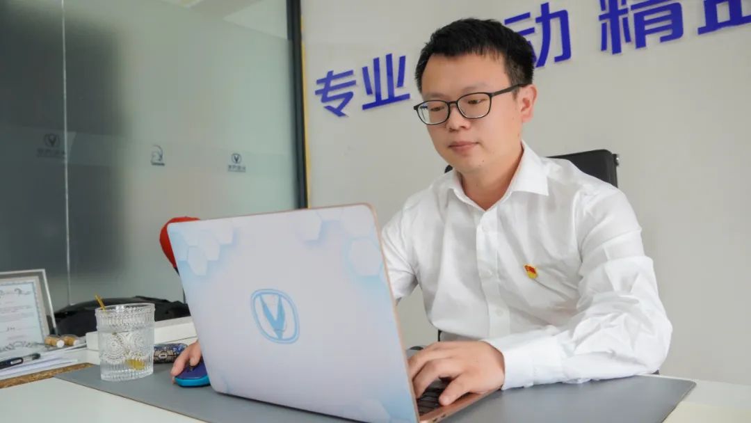 “达”人在线,说话都带感叹号