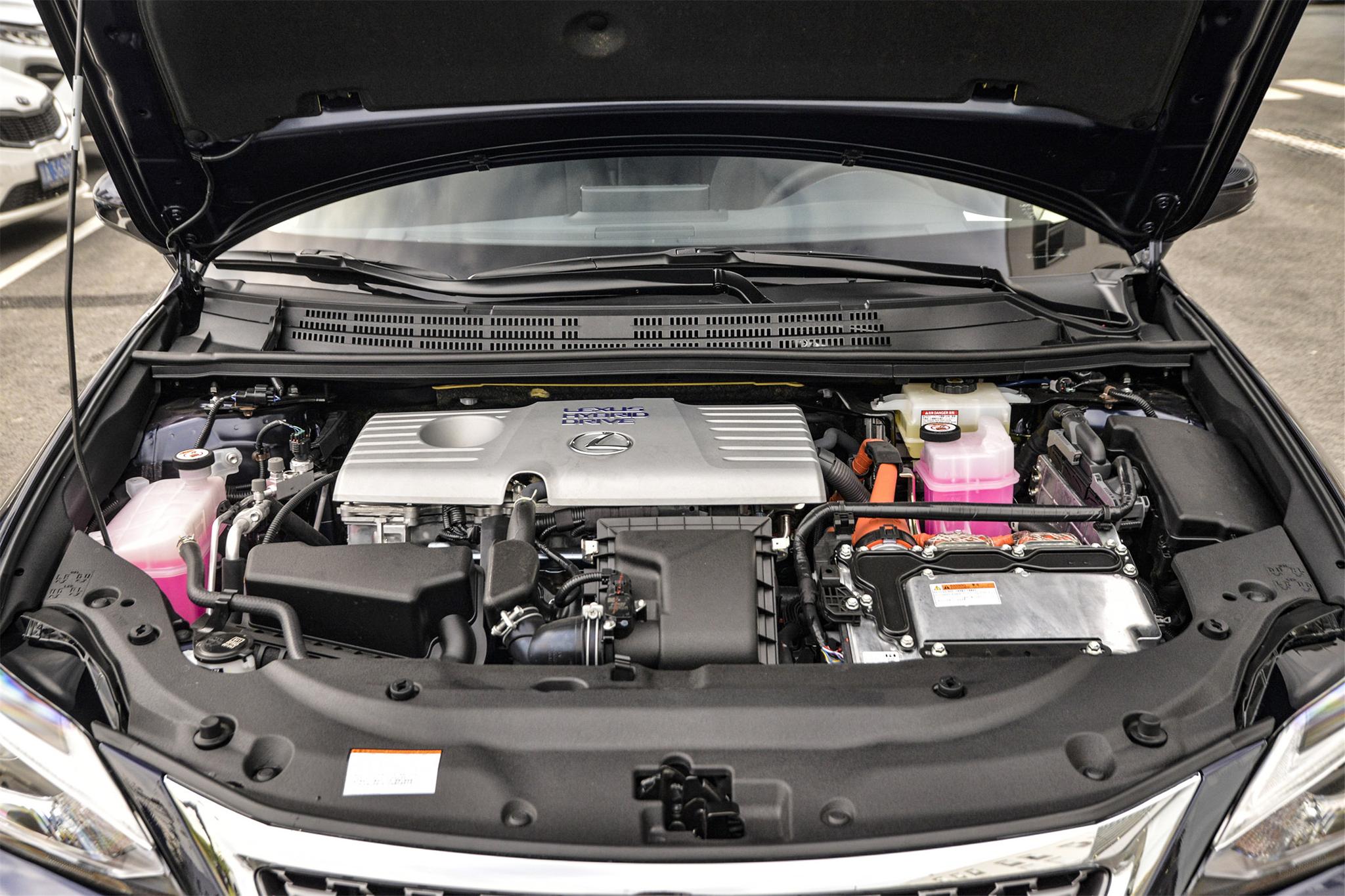 综合油耗仅为4.6L/100km，雷克萨斯CT到底值不值得买？