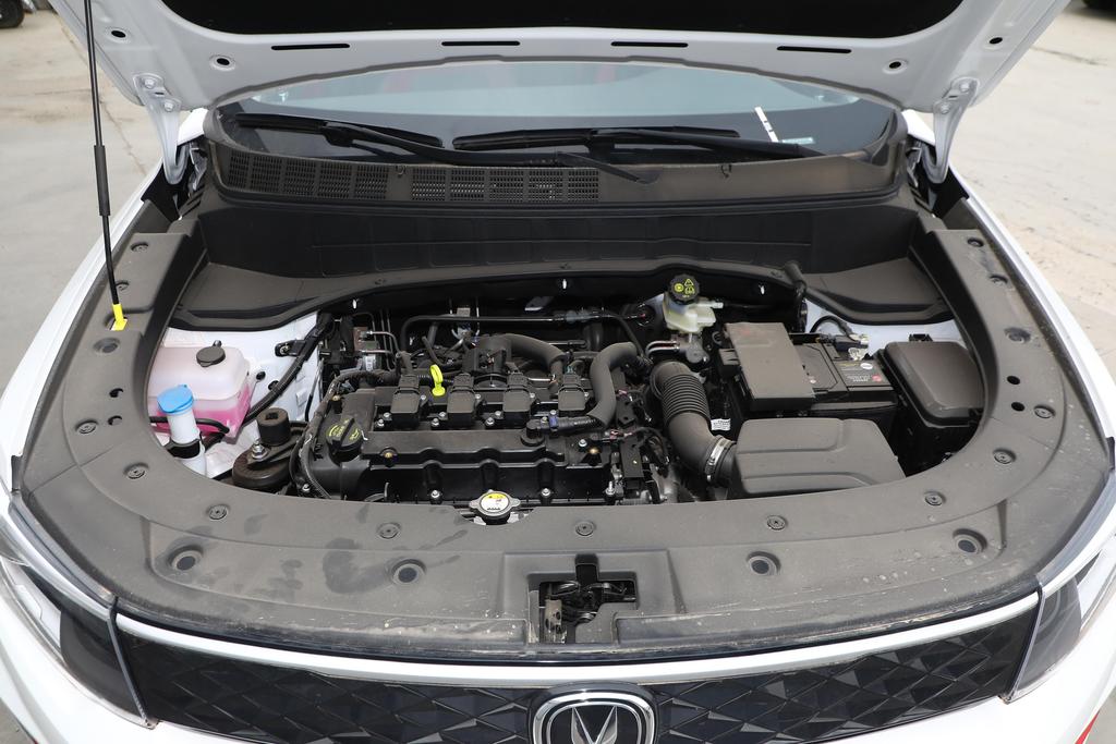 长安cs35plus1.4t蓝鲸豪华油耗,瑞虎5x与长安cs35plus哪款油耗低