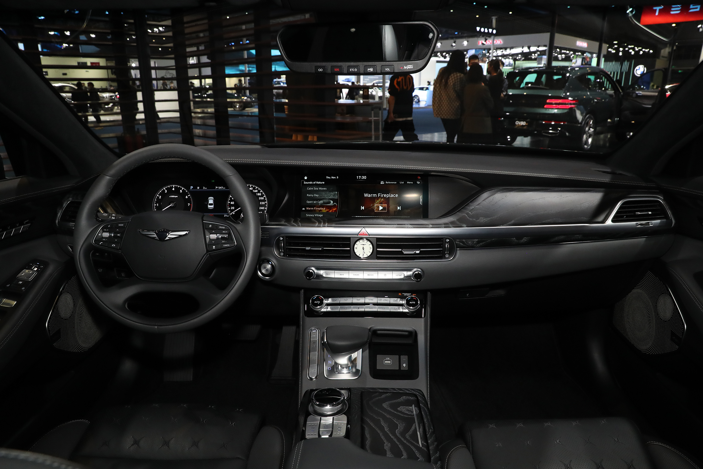 捷尼赛思g90奔驰e,新款捷尼赛思g90实车曝光