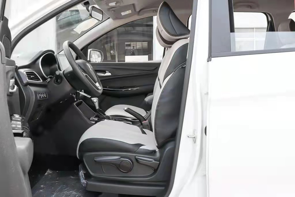 宝骏730mpv有没有5座车,宝骏730到底是面包车还是mpv