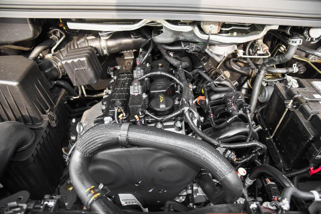 菱智m5发动机号在哪,菱智m5发动机