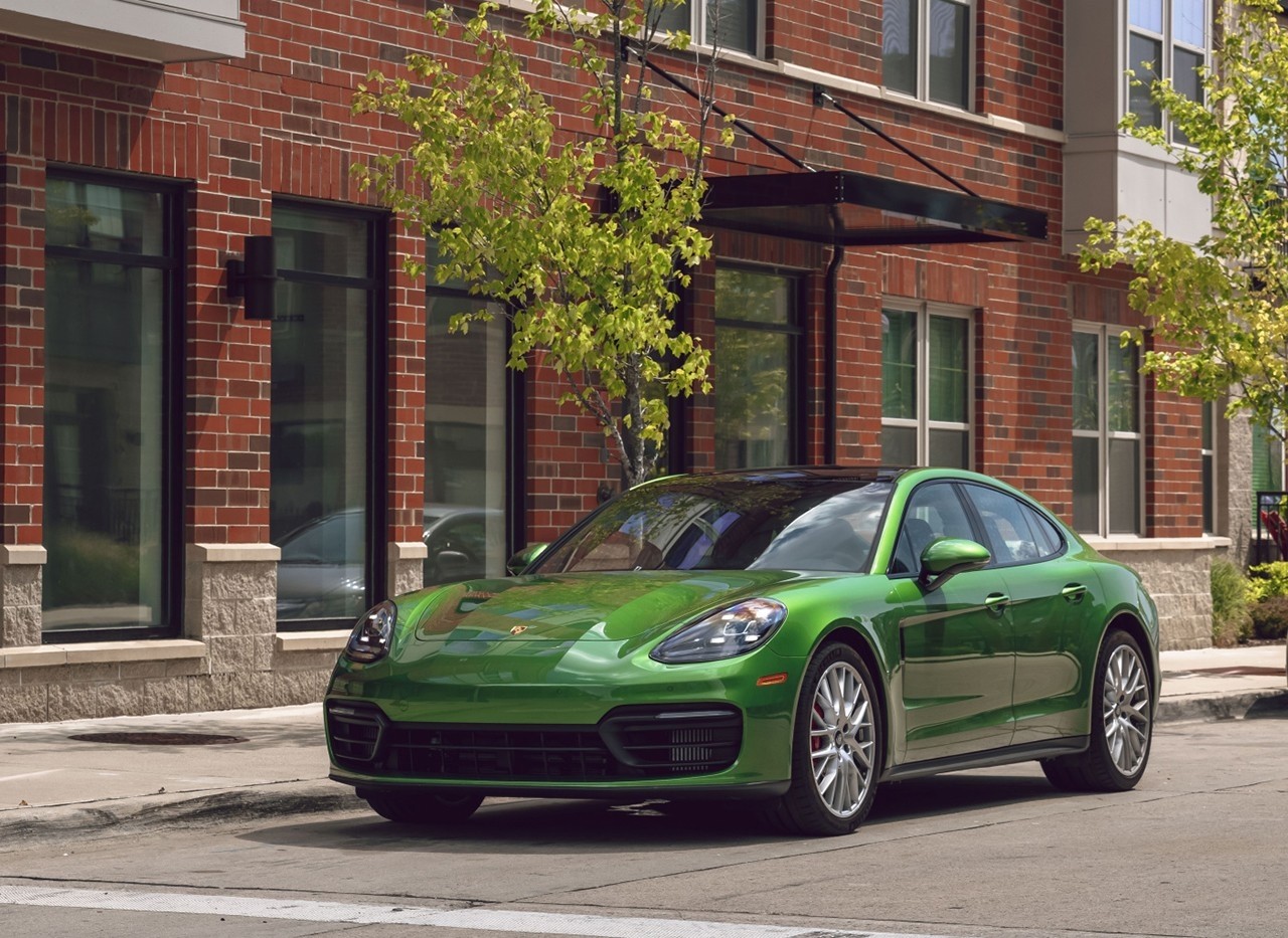 国足1-3爆冷不敌越南评论,国足座驾vs明星座驾