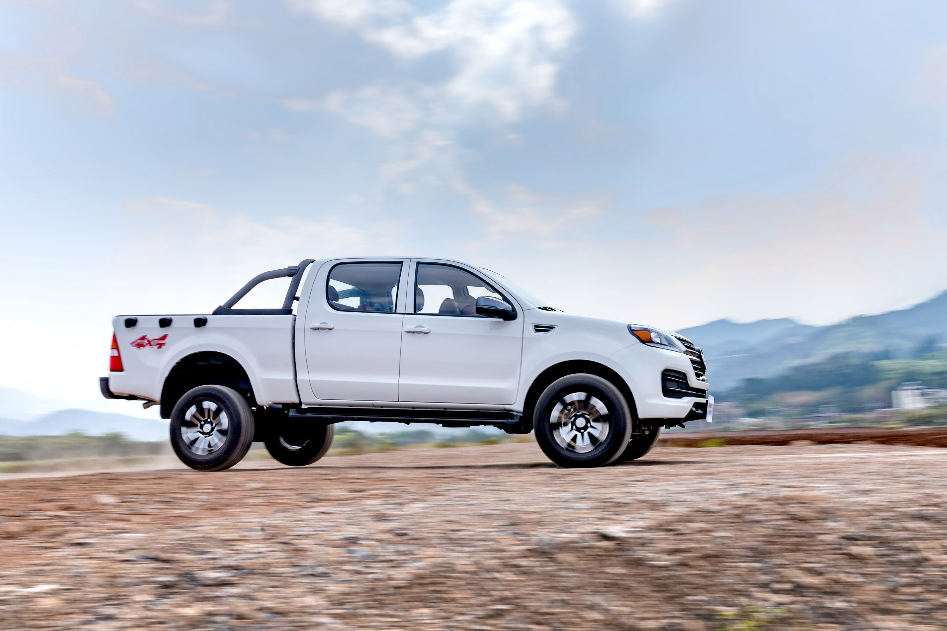 福田新征服者猛将8at,厚积薄发试驾福田猛将柴油8at