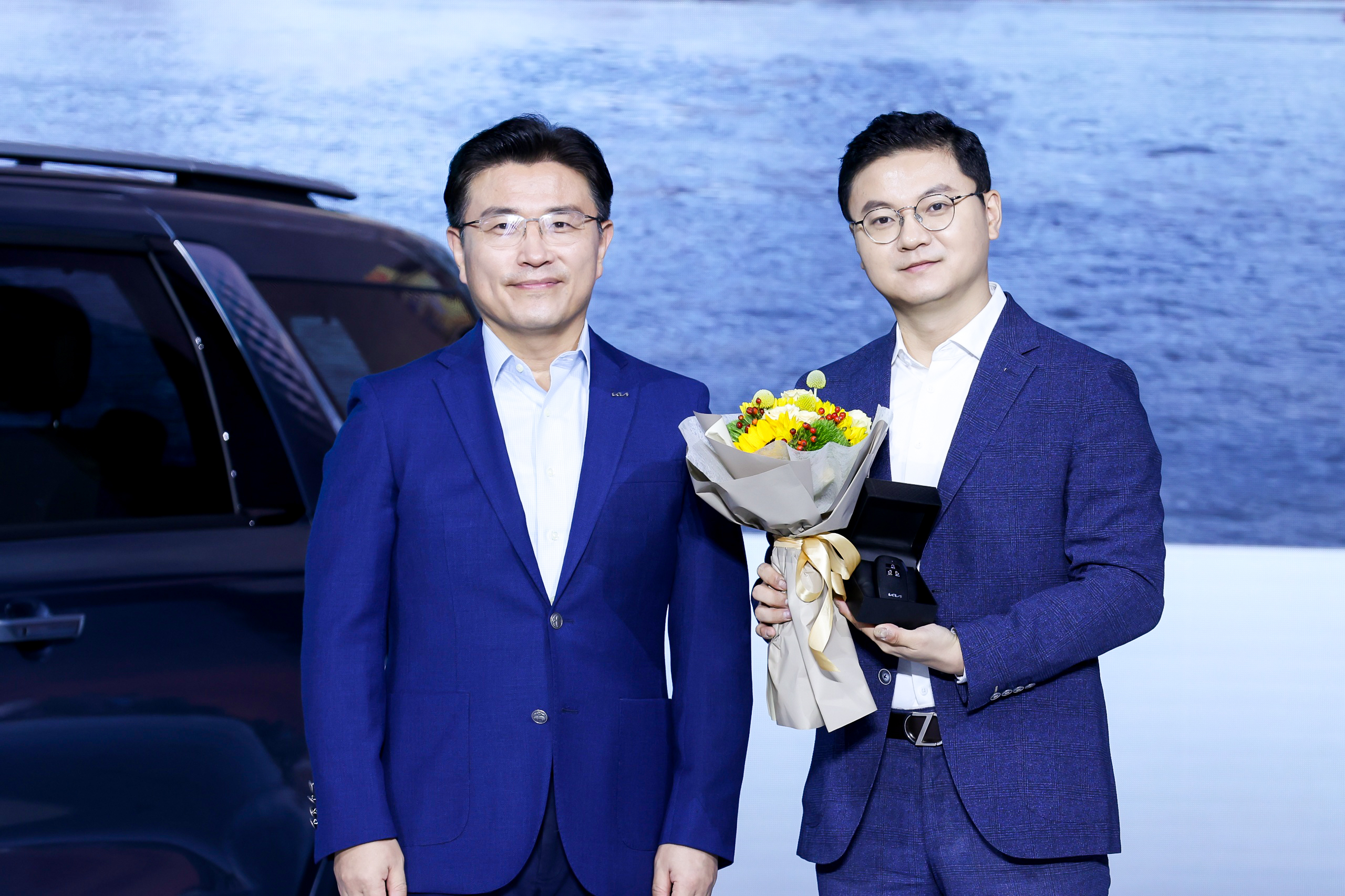 起亚*四代第**嘉华，售价28.89万元-33.99万元