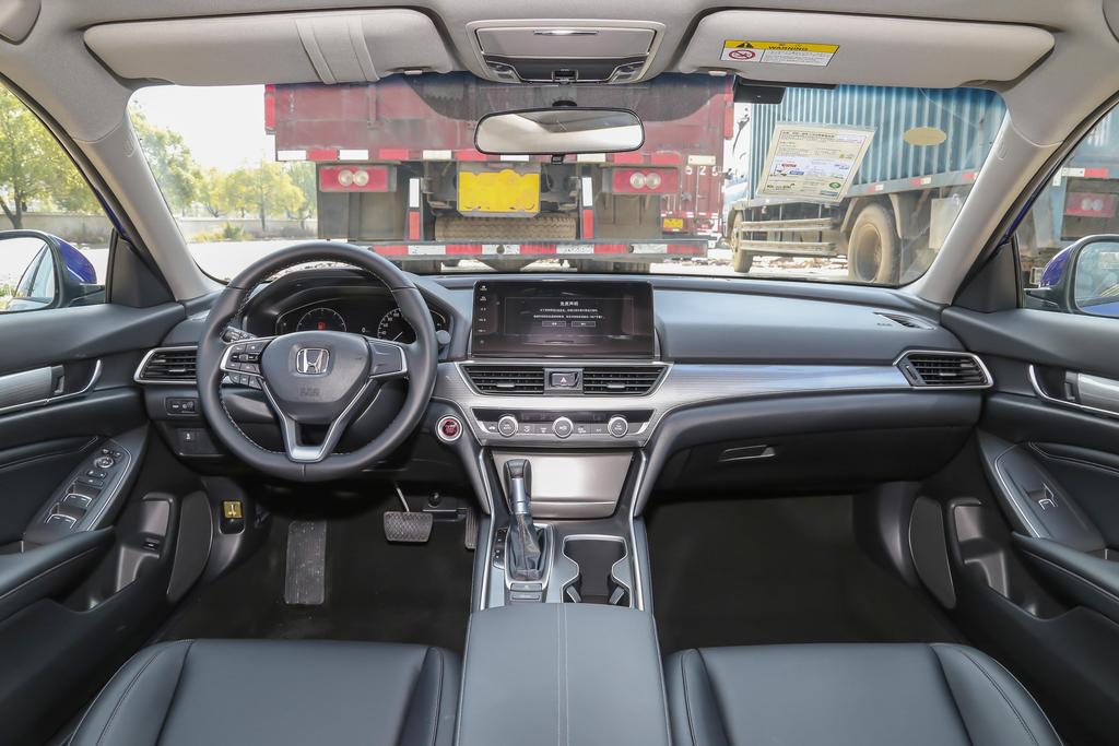 雅阁热销中购车优惠高达1.2万元