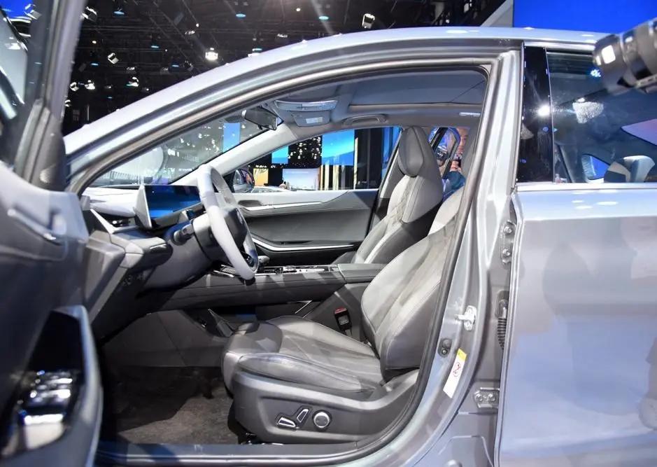 长安逸动plus长安锐程cc2021款,长安锐程cc与长安逸动plus