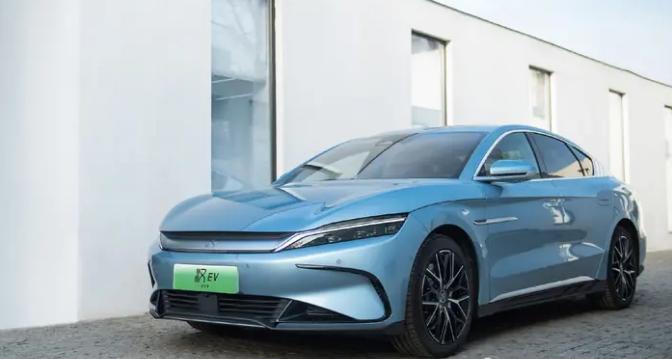 比亚迪汉23款ev哪个配置更划算,比亚迪2020款汉ev现在还值得买吗