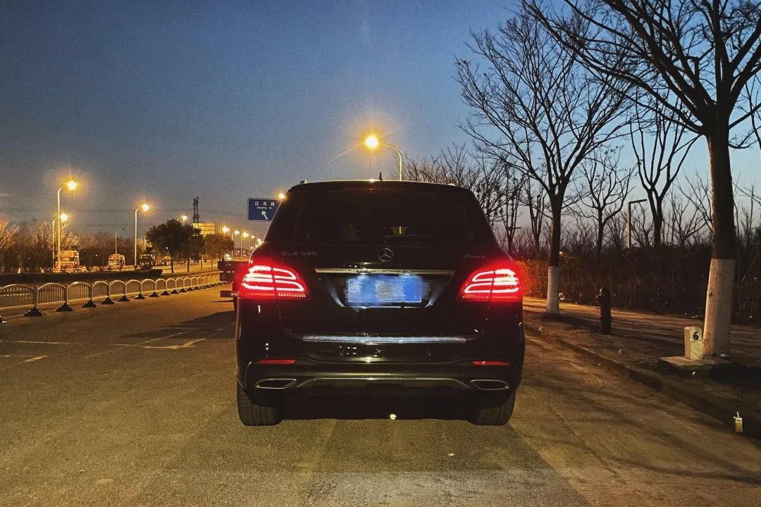 奔驰GLE320老车新试:当你能选择它时一切都不重要了