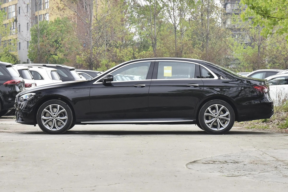 同级别奔驰宝马奥迪哪个好,奥迪a6l与宝马5系还有奔驰e哪个好