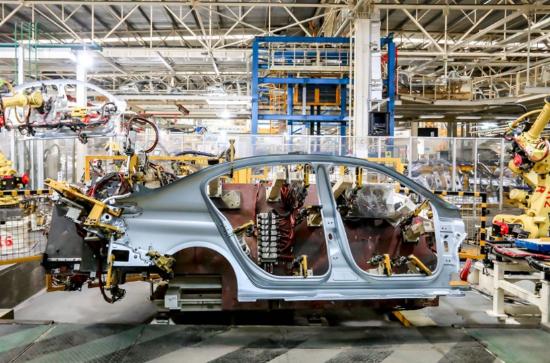 雪铁龙C6热销场面,雪铁龙c6降价9万元还挣钱吗