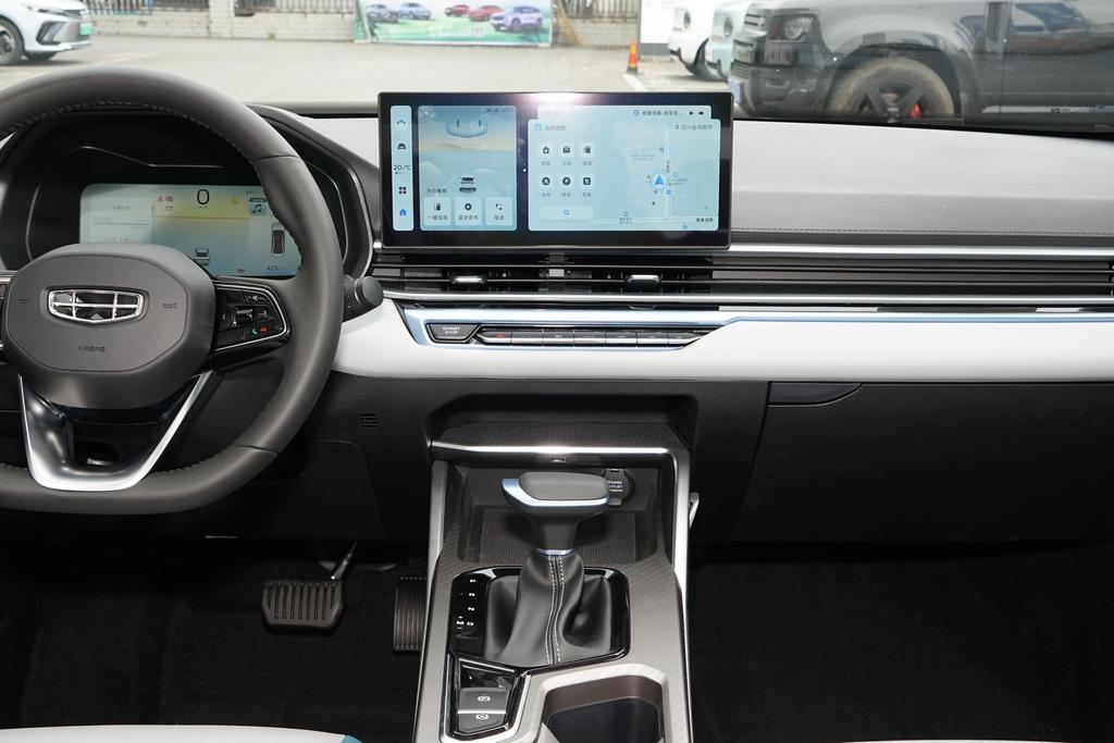 吉利帝豪第四代旗舰版中控,吉利帝豪第四代冠军版仪表