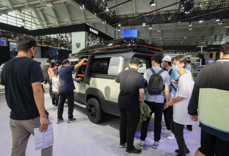 五菱车既能拉人又能拉货,五菱造越野车