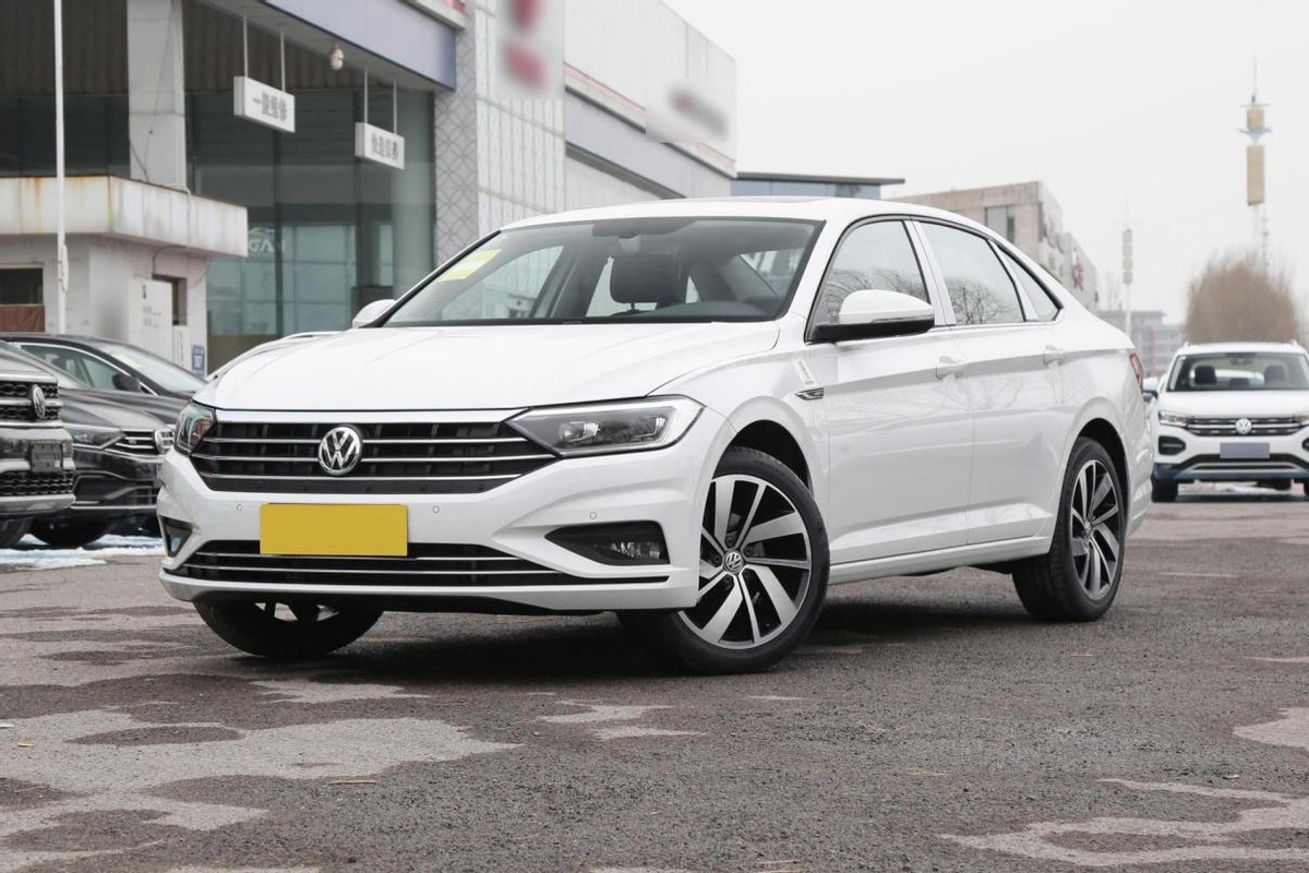 15万左右买什么车省油又好看年轻,15万动力强省油值得推荐的车型