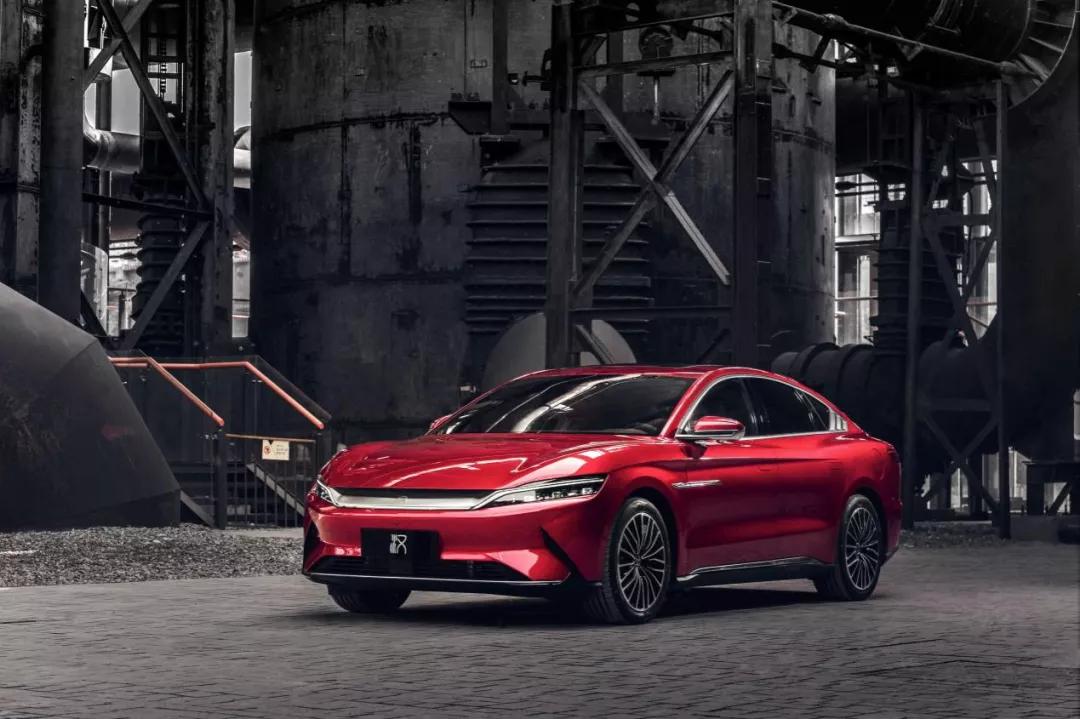 友商看了集体沉默，双优安全只是汉EV秀出的肱二头肌