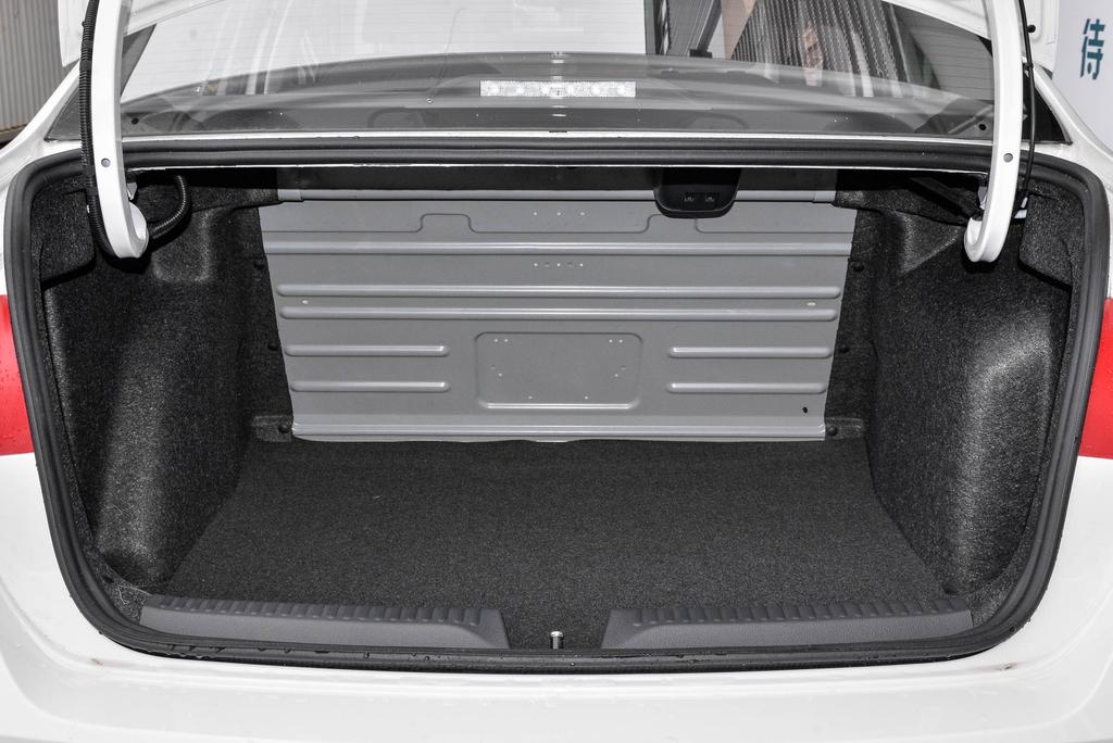 桑塔纳走遍天下都不怕bgm,桑塔纳走遍天下都不怕视频