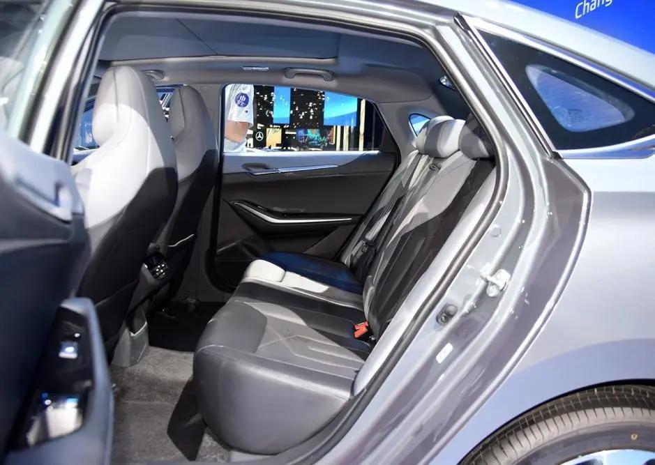 长安逸动plus长安锐程cc2021款,长安锐程cc与长安逸动plus