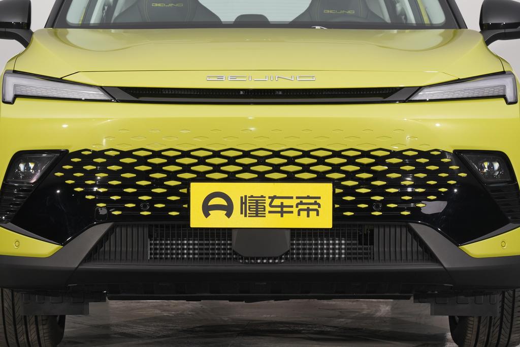 超跑同款技术，一公里6毛，体验北汽魔方。