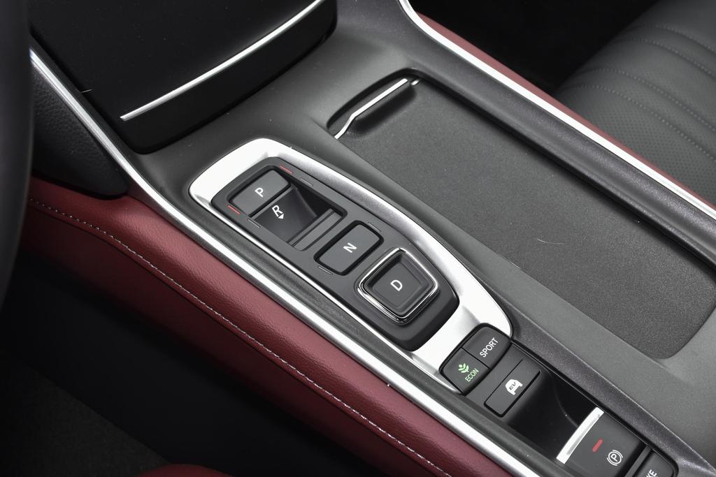 英仕派精致版2022款功能操作,英仕派2022款精致版落地多少