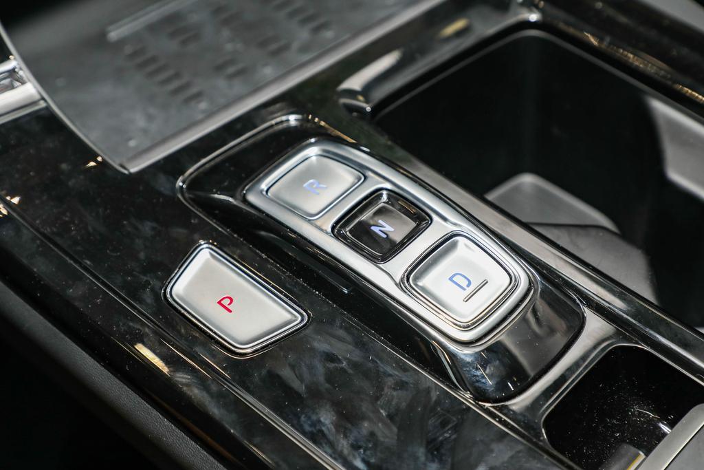 现代首款mpv库斯途车身颜色有几款,北京现代库斯途发布会现场在哪里