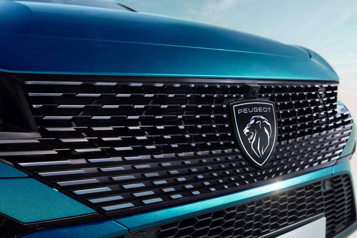 一台主打年轻化和跨界元素的408X到底值不值得买?