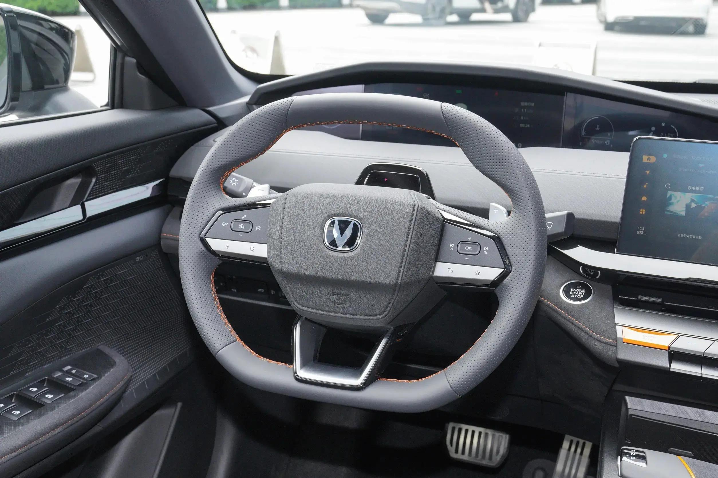 uni-v运动版车子怎么样,长安uni-v智电idd10万