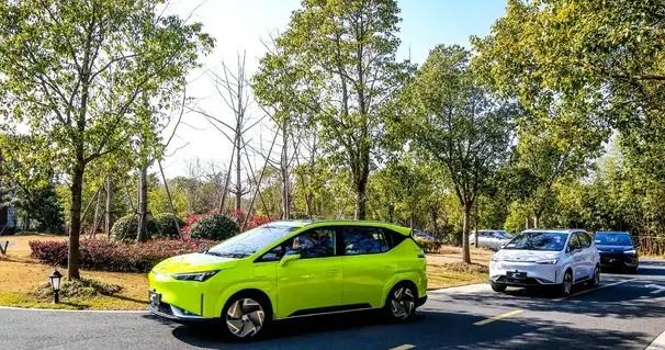 潮流新品玩物,合创z03试驾