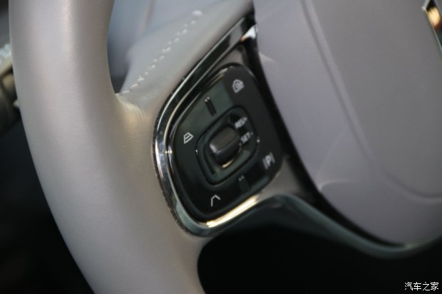 零跑c01:7.7秒破百纯电续航525km,零跑c01后驱长续航加速pk燃油车