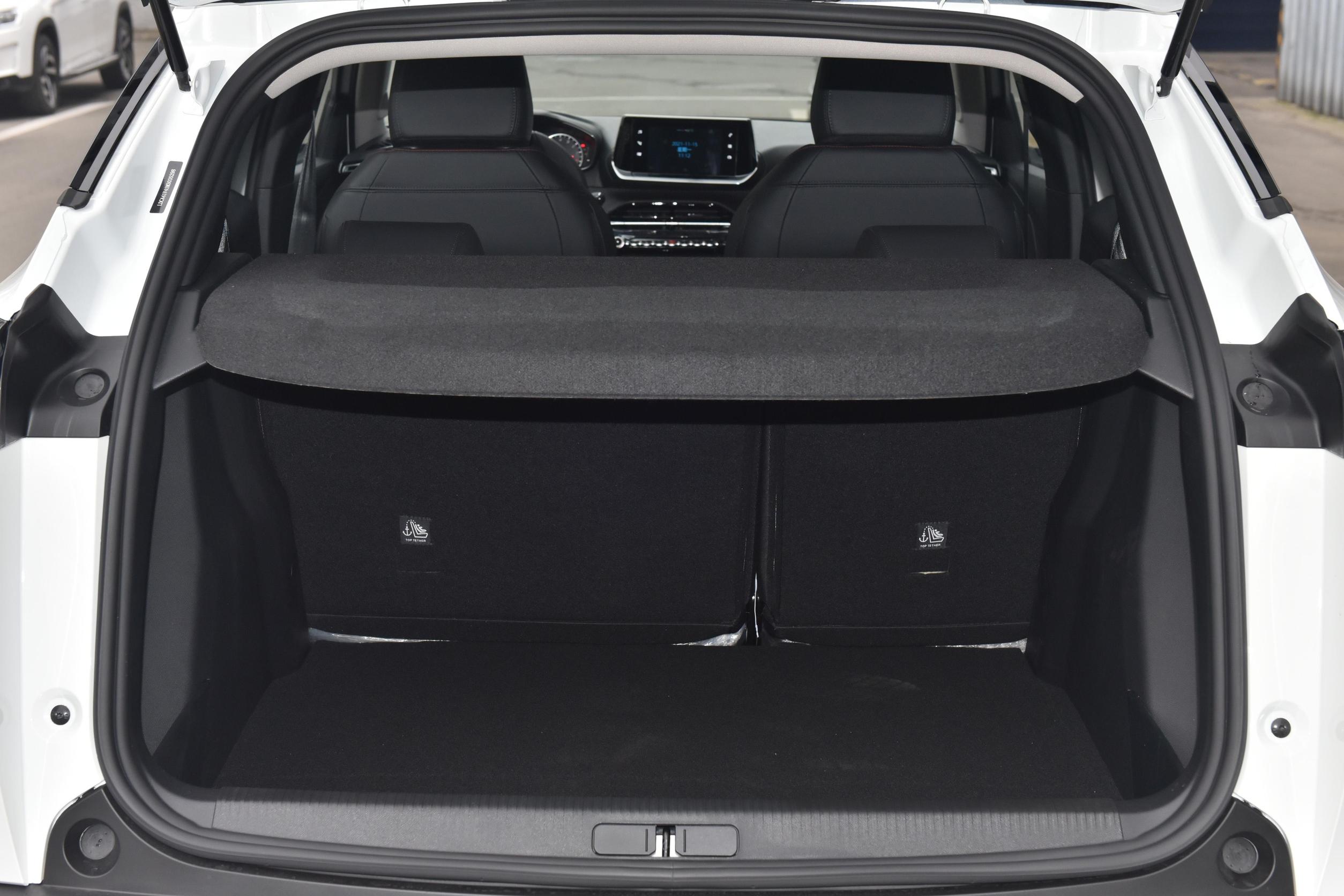 9.97万标致2008试驾,标致2008底盘16款