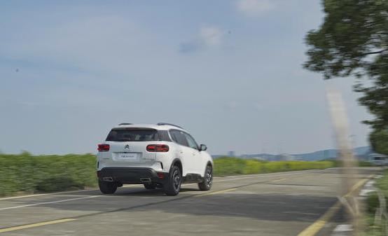 2023款天逸beyond哪些缺点,天逸共创版对比天逸beyond