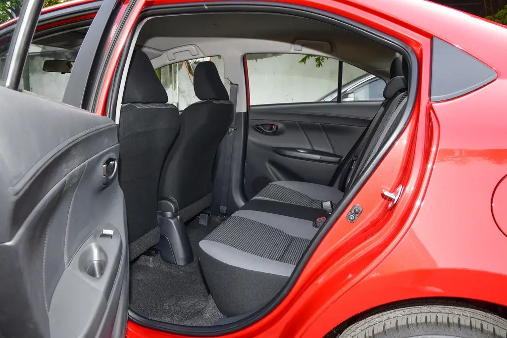 省油又便宜的七座合资车,省油省心价格7-8万的车