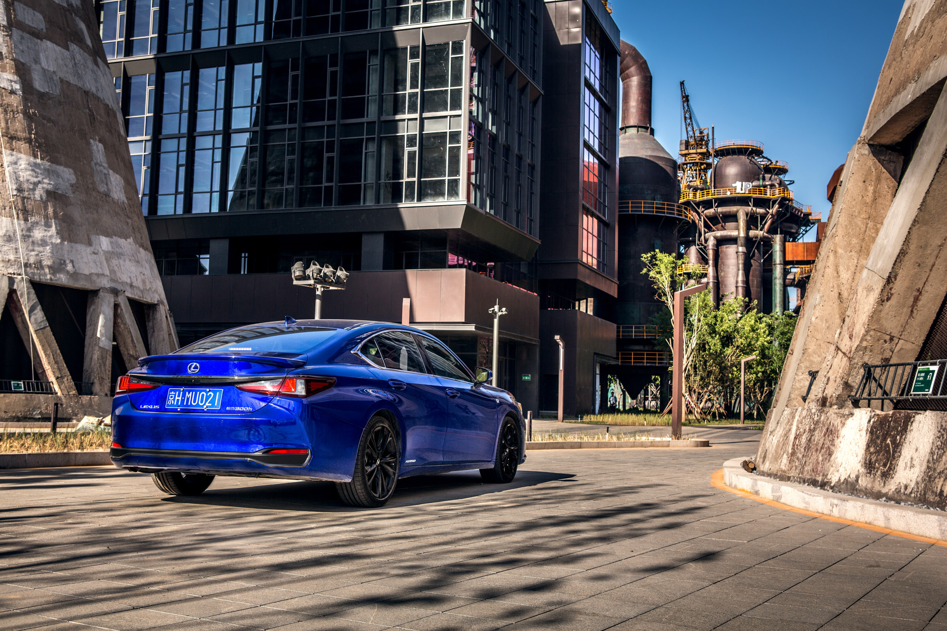 雷克萨斯混动es300h怎么开,雷克萨斯混动es300好不好