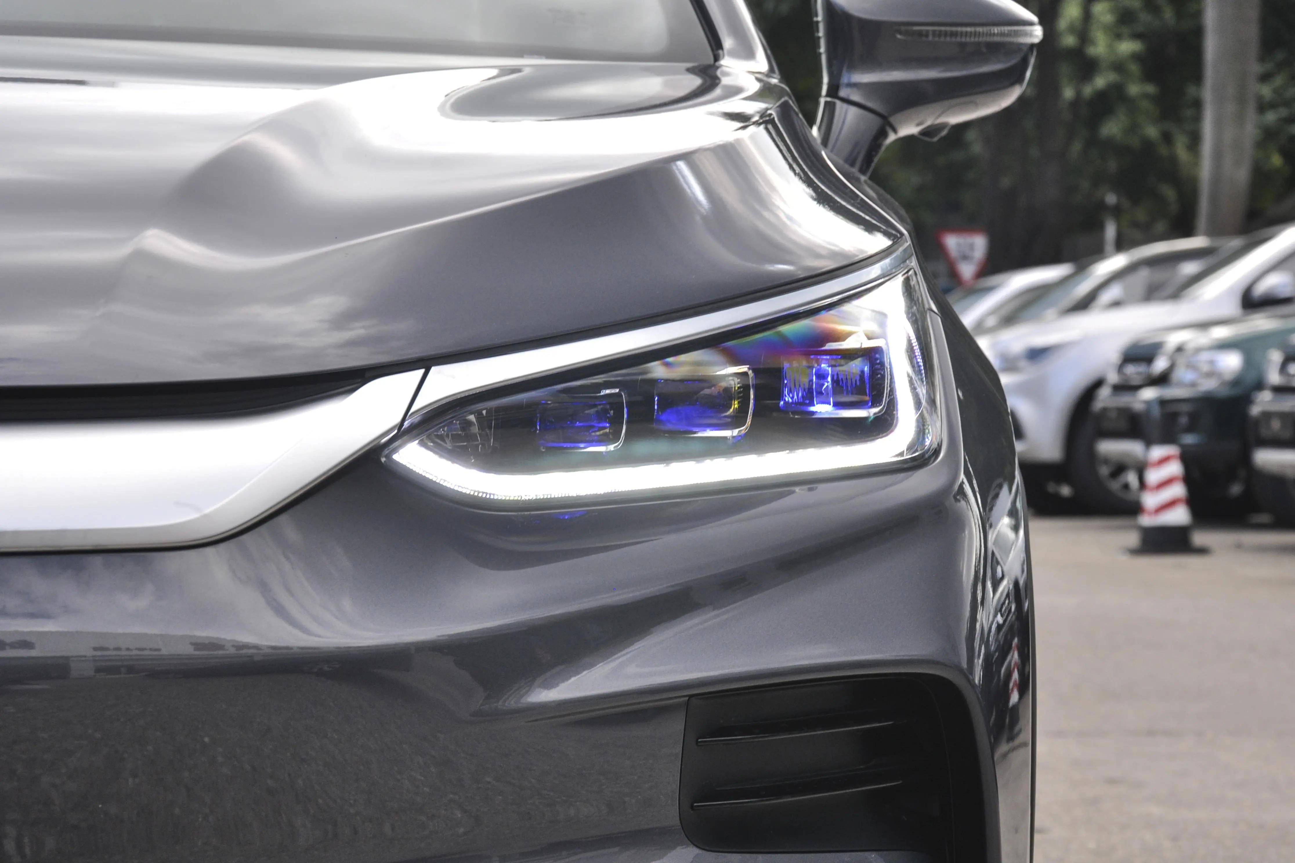 比亚迪唐ev2022六座用车感受,深度体验2023款比亚迪唐ev