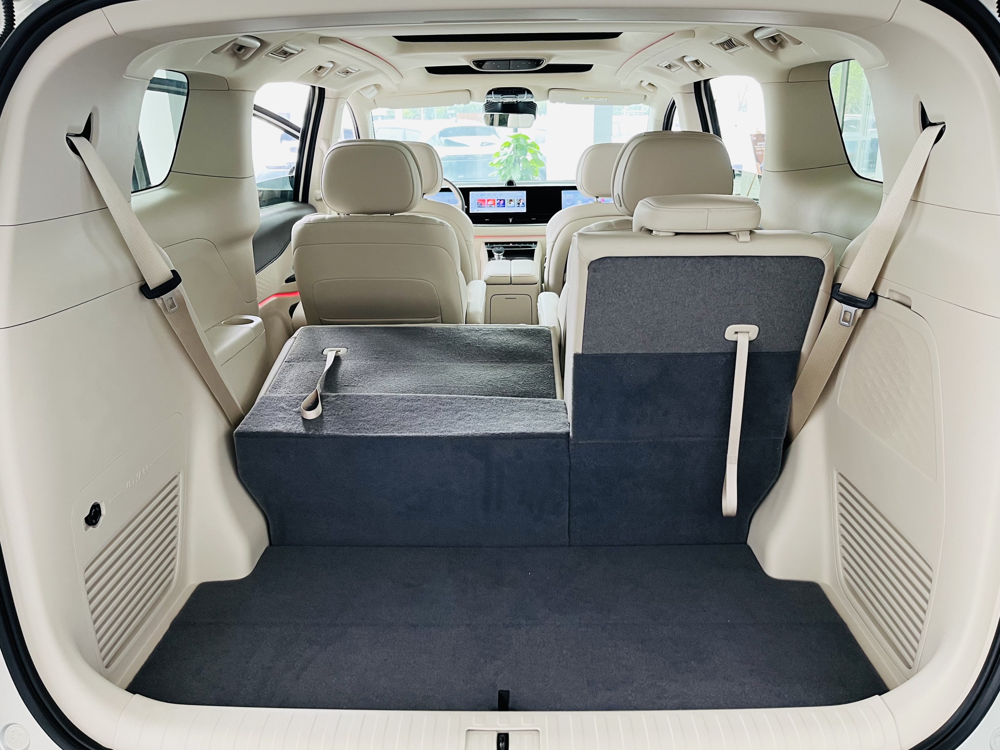 新款岚图梦想家空间太小,岚图梦想家七座商务空间体验