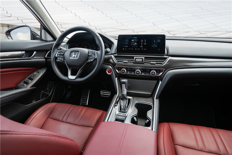 16.98万元起售，智能化成最大亮点，全新雅阁推荐幻夜·尊贵版