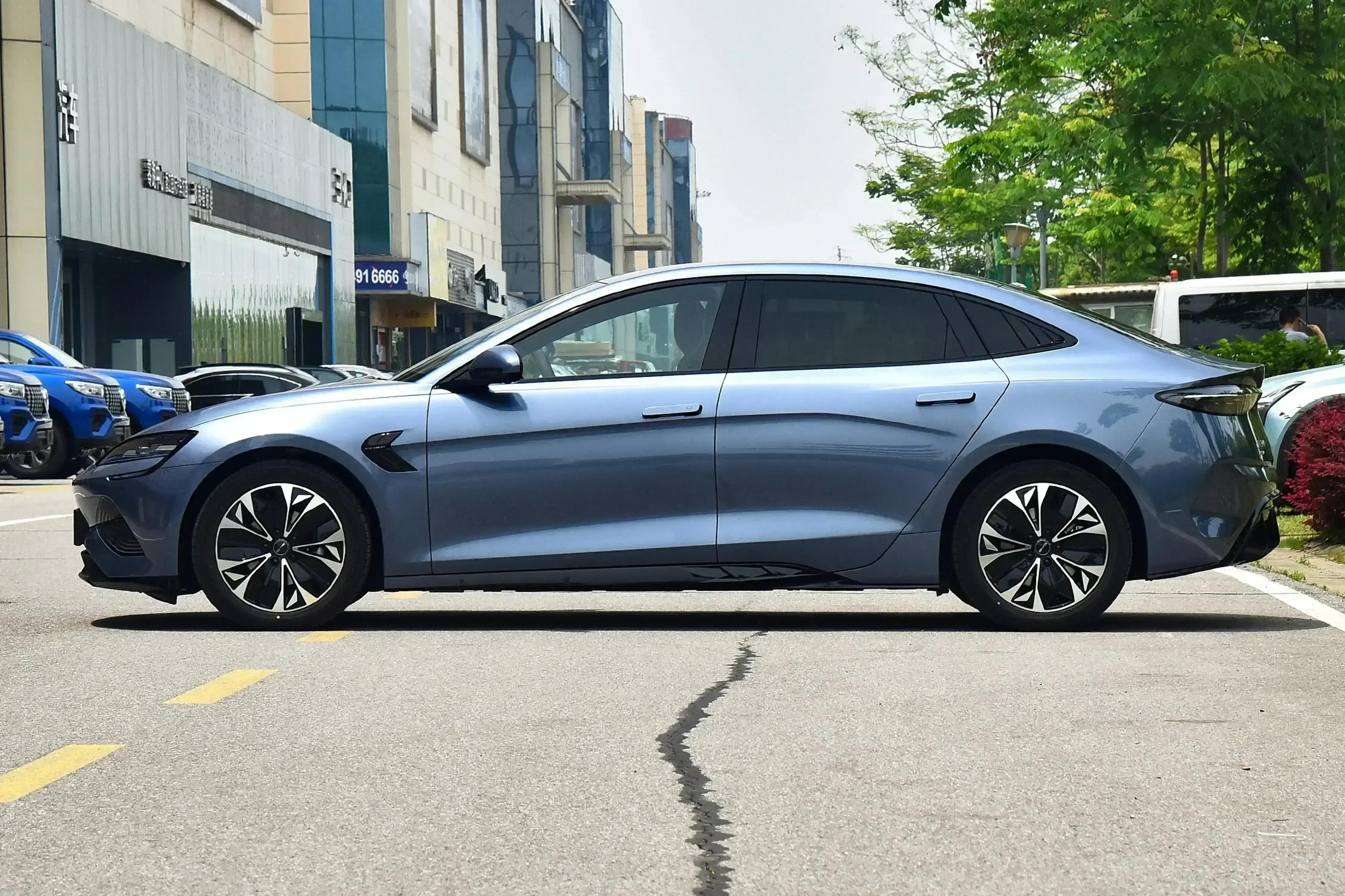 比亚迪海豹续航1000km纯电动汽车,全新比亚迪海豹纯电版2023落地价