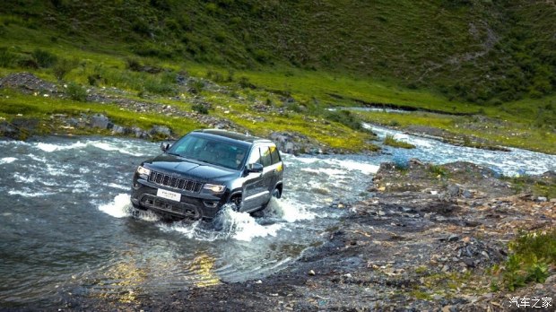 豪华大型进口七座suv介绍,百万级suv大比拼大切诺基