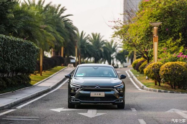 凡尔赛c5x驾驶感受优缺点,凡尔赛c5x哪个配置值得买