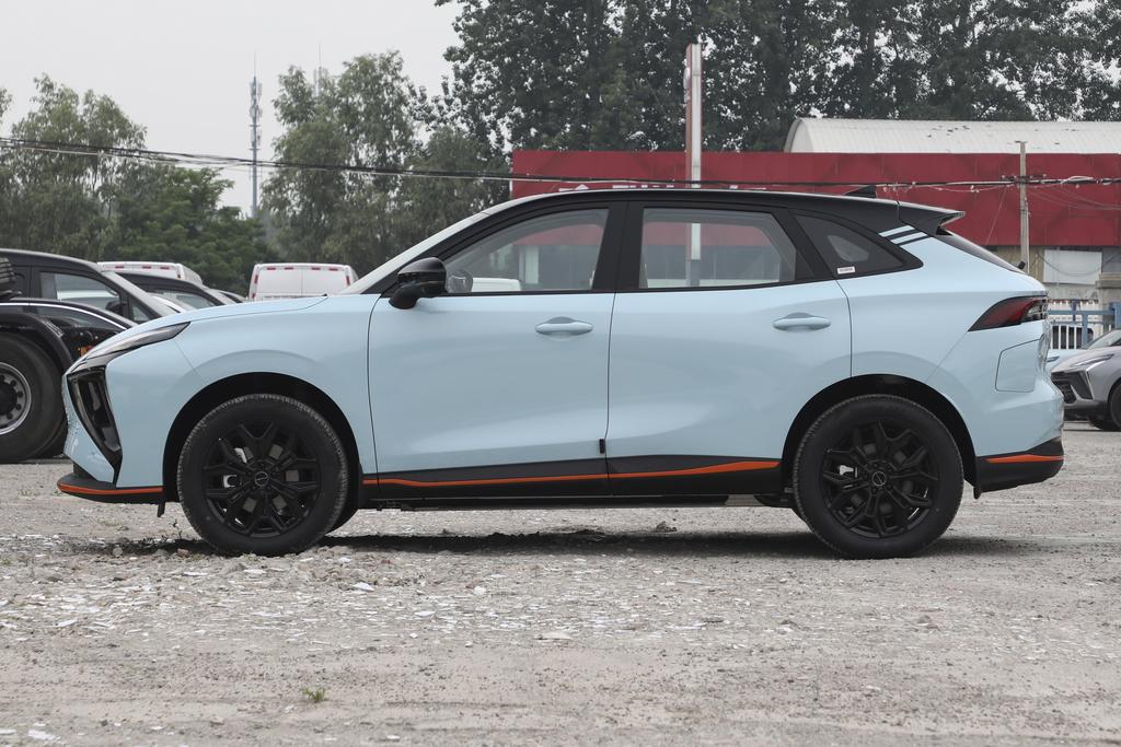 纯电动紧凑型suv30万预算,全新车风行雷霆suv超大空间