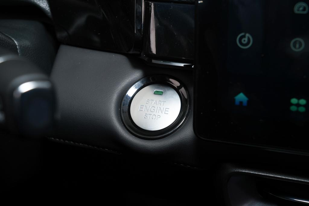 超跑同款技术，一公里6毛，体验北汽魔方。