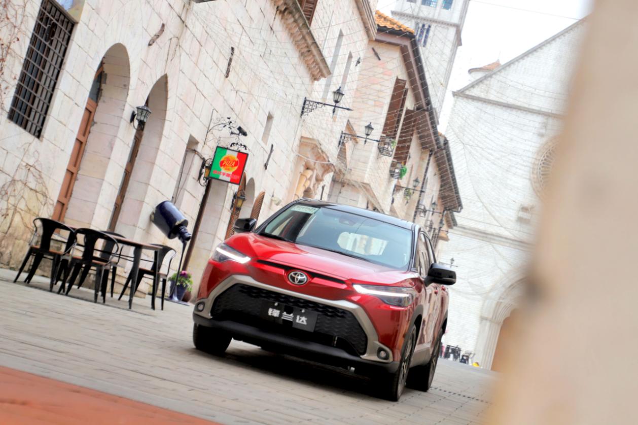 丰田最新suv车型锋兰达体验评测,试驾丰田锋兰达油耗