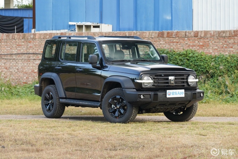 国产可家用可越野的硬派suv推荐,50万以上性价比高的硬派越野suv