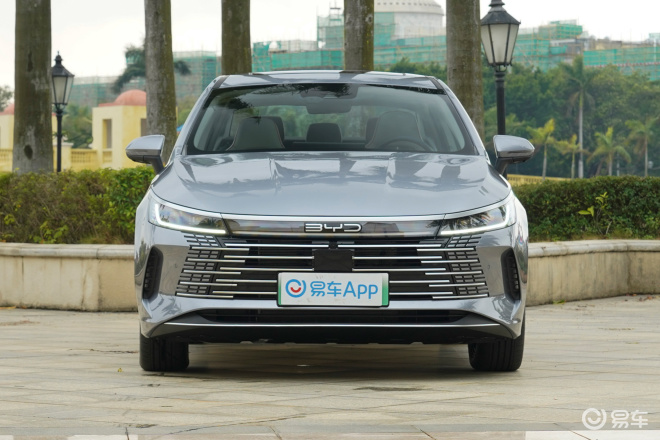 比亚迪驱逐舰05荣耀版和秦的区别,比亚迪驱逐舰05必买配件