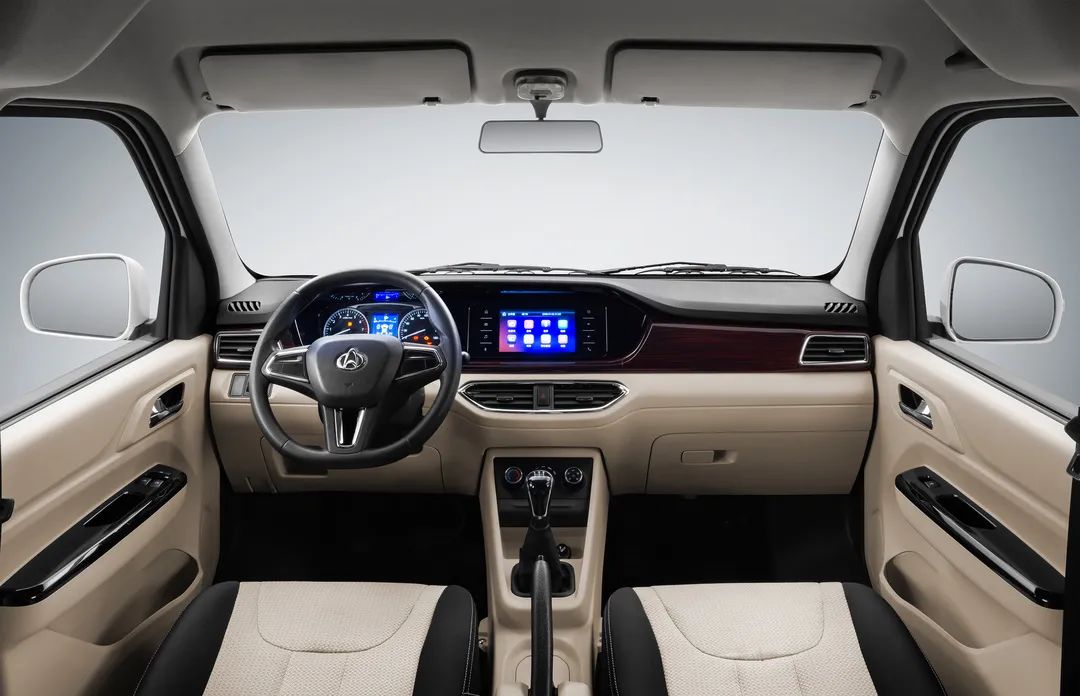 跨越星v7内部空间尺寸图解,跨越星v7和睿行m60空间