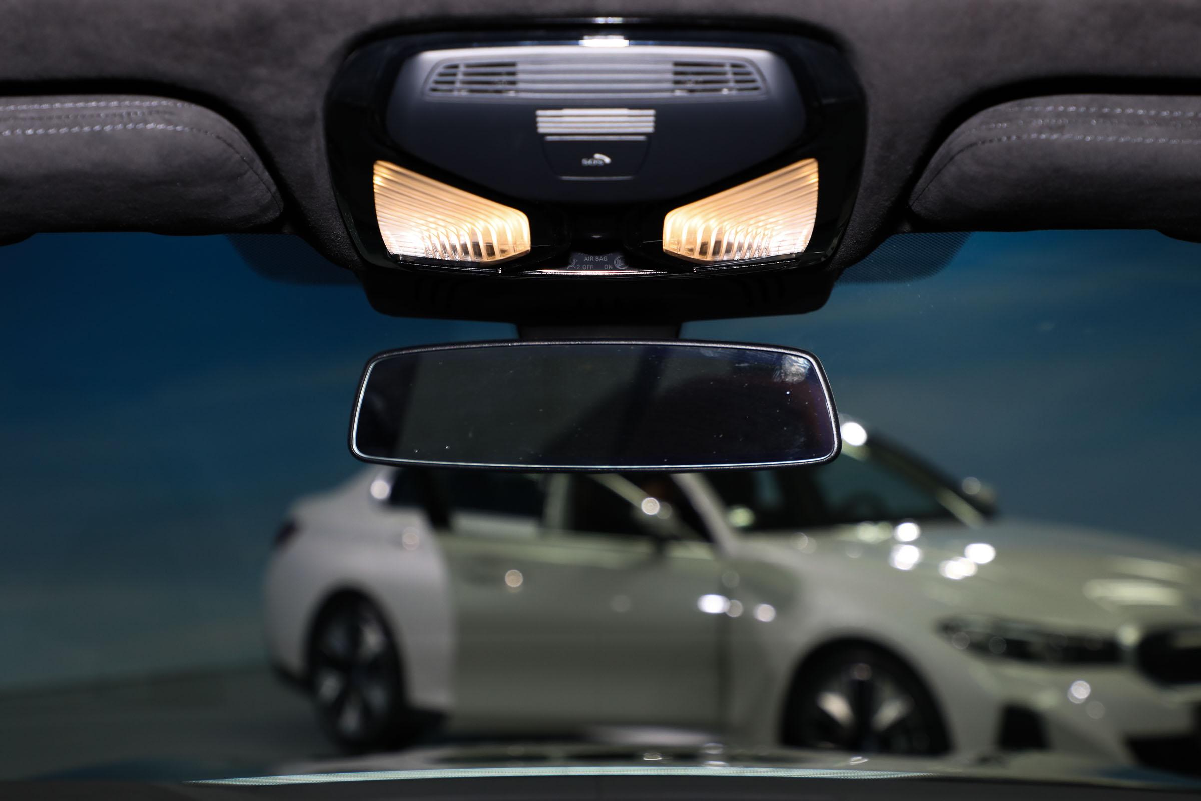 全新宝马x5xdrive45e详解,国产宝马最新x5试驾视频